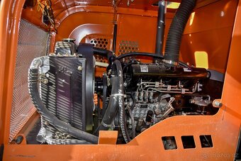 Kloubový nakladač 920T - 2