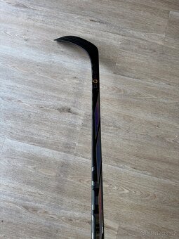 Hokejka Bauer PROTO R GOLD pravá, P28 i P92, flex 77 a 87 - 2