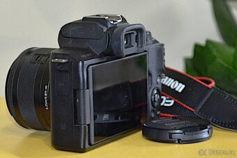 Canon EOS M50 - 2
