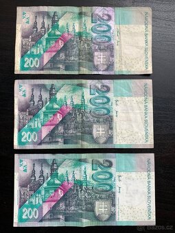 3ks slovenských bankovek - hodnota každé 200 slovenských kor - 2