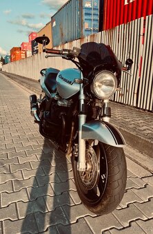 Kawasaki ZR7 - 2