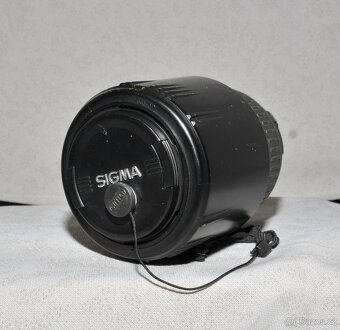 Sigma 70-300mm, f 4-5,6 D makro, pro Nikon FF - 2