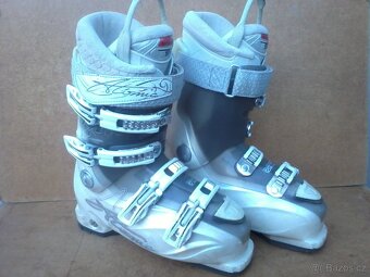 Lyžáky dámské Atomic 24,5 - 2