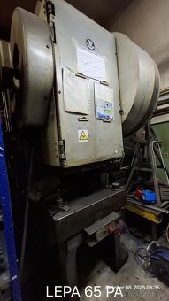 Výstředníkový list SMERAL LEPA 63 PA - 2