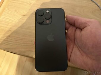 Apple iPhone 15 PRO max 256gb černý titan - 2
