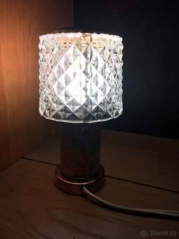 Lampička na noční stolek s broušeným stínidlem - 2