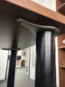 10x stůl kancelářský + 10x židle + 5x paravan - 2