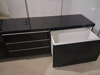 Tv stolek + závěsná skříňka Ikea Besta - 2