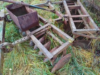 Prodám pluh, diskový podmítač, kultivátor, brány, vály - 2