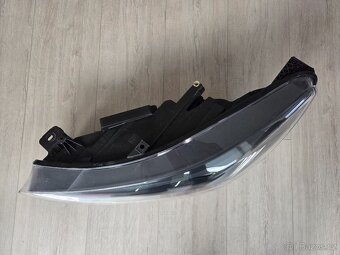 Levé přední LED světlo Ford Focus Mk.IV - 2