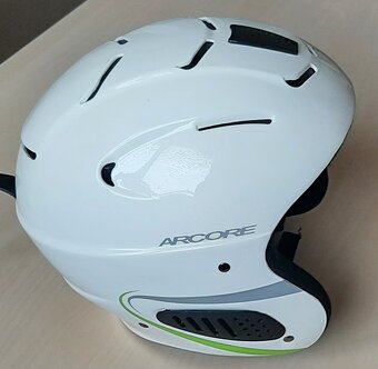 Lyžařská helma - 2