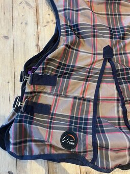 Výběhová deka 200 g - 2