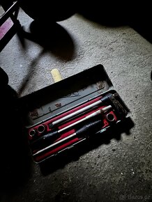 Tona momentovy klíč. - 2