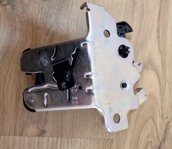 Zámek 5-dveří Škoda - 2