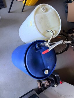 Nafta čerpadlo + sudy - 2