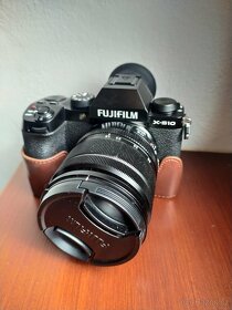 Fujifilm X-S10 v záruce , 3 objektivy, blesk a příslušenství - 2