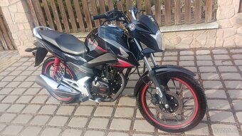 Honda CB 125  F - 2