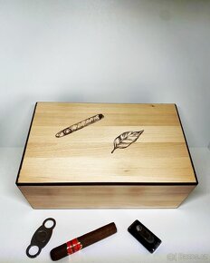 Humidor s vygravírovanými motivy - 2