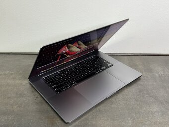 MacBook Pro 16" 2019 i9 / 64GB RAM / 1TB SSD / SG - 2