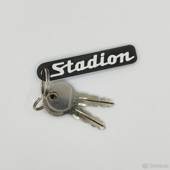 3D klíčenka STADION - 2
