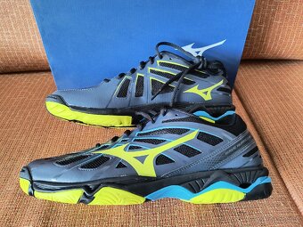 Pánské sálovky Mizuno Wave Hurricane, vel. 44 - 2