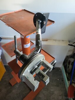 Prodám drzak na servis kol - 2