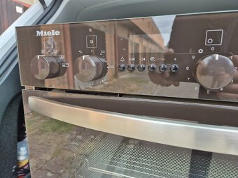 Trouba a sklokeramická deska Miele - 2