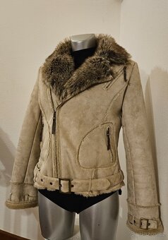 Béžová bunda semišová vel. M, zn. ORSAY. - 2