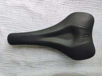 SQlab Sedlo 612 ERGOWAVE R Carbon 13cm - 2