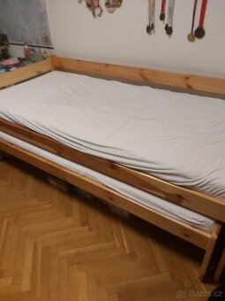 Dřevěná rozkládací postel - 2