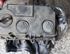 Kompletní hlava válců 2.0 tdi 103kw BMM/BMP - 2