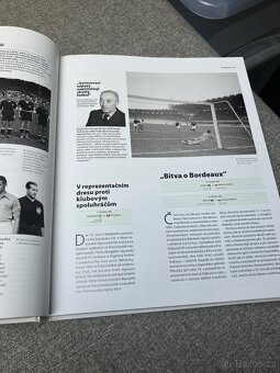 Fotbal kniha mistrovství světa ve fotbale FIFA - 2