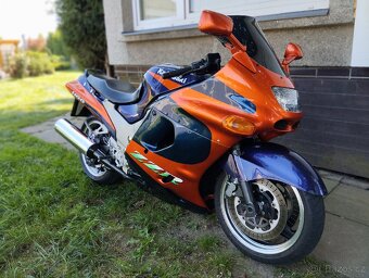 Kawasaki ZZR 1100 - 2