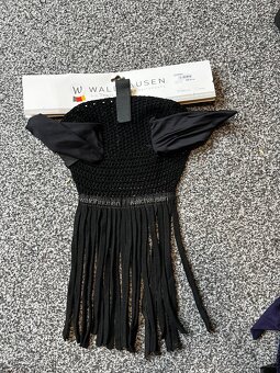 Čabraky s třásněma - 2