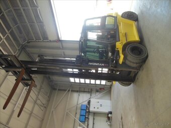 Hyundai 70D-7A - 2