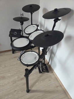 El. bicí Roland TD-17KVX včetně hihat stojanu - 2