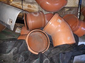 Kanalizační kolena KG 200mm - 2