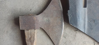 PRODÁM TESAŘSKÉ SEKERY - 2