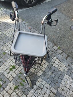 seniorské chodítko s příslušenstvím, taška, košík - 2
