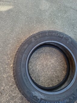 Letní pneu 205/60/16. - 2