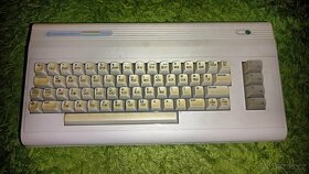 Počítač Commodore C64 a příslušenství... - 2