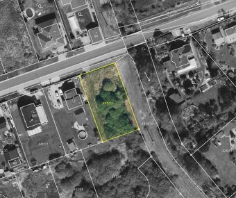 Újezd u Sezemic, zasíťovaný stavební pozemek 875 m² - 2