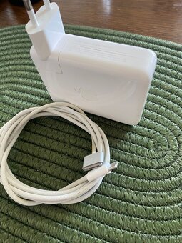 Apple 140W USB-C napájecí adaptér originál A2452 - 2