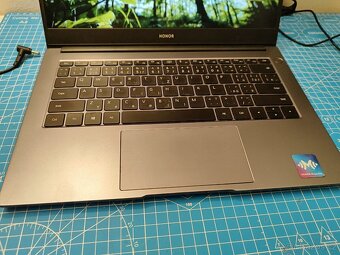 Zanovni Honor MagicBook 14 Ryzen 5 8/256GB - 2