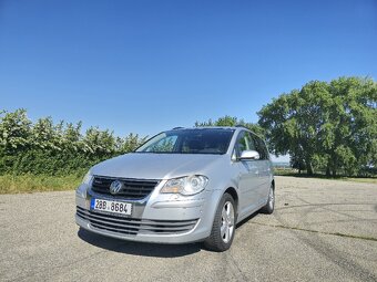 Volkswagen Touran 7 míst - 2