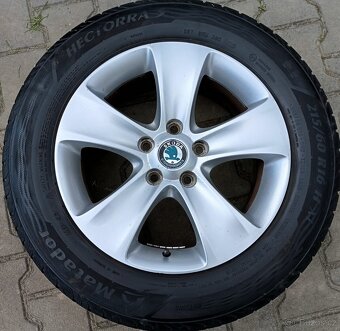 Disky originální Škoda Yeti 5x112 R17 Moon - 2