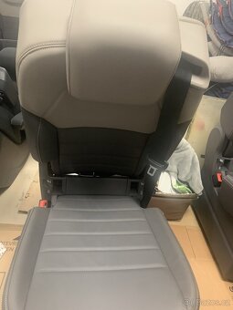 Prodám prostřední sedadlo VW Multivan T7 Kůže - 2