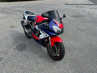 Honda Fireblade 929 - 2
