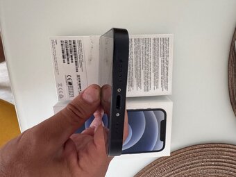 Zanovni Apple iPhone 12 64GB Black - 2