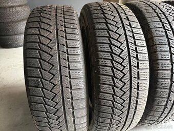 prodám zimní pneumatiky 215/65/17 Continental celá sada - 2